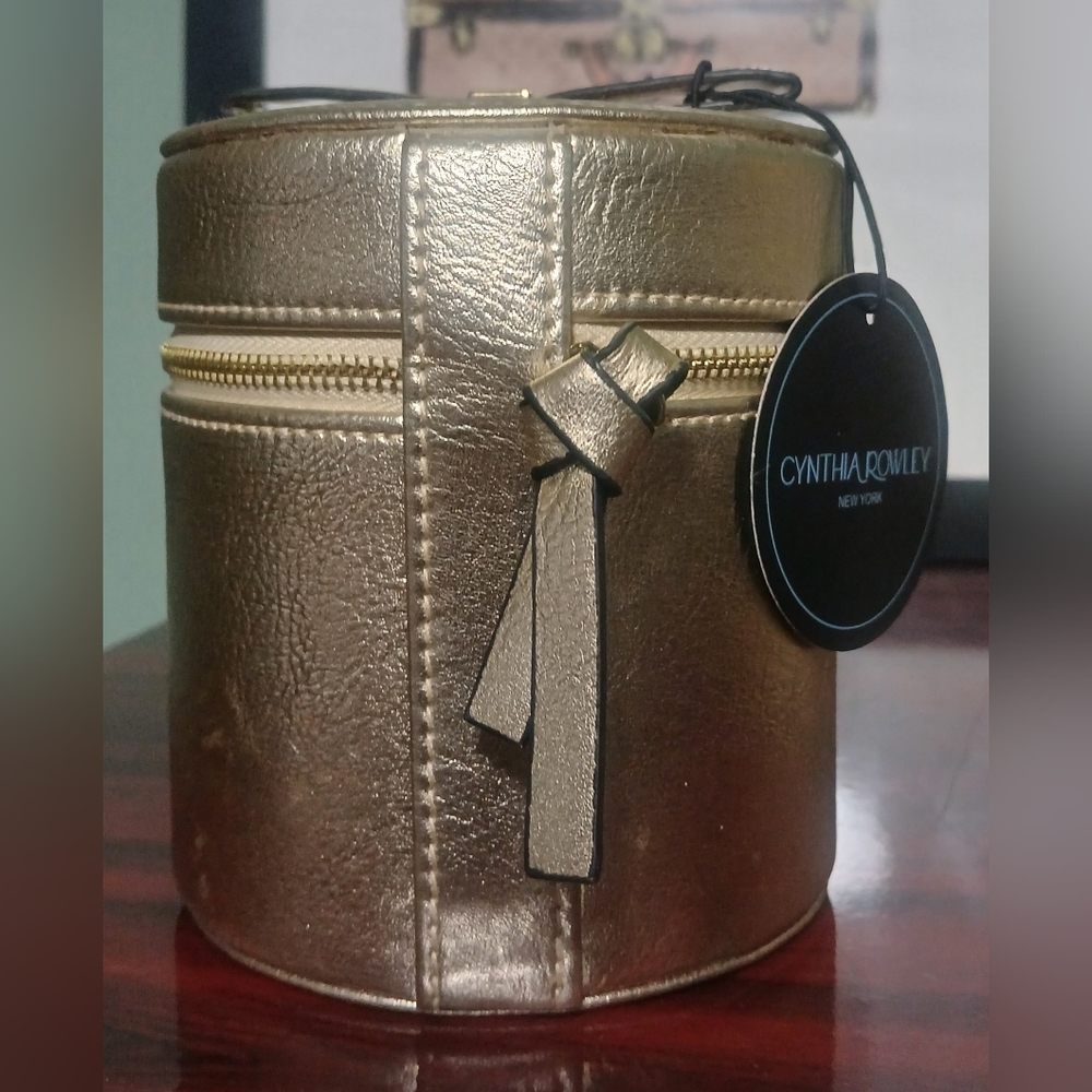 NWT Cynthia Rowley Jewelry Box - Picture 2 of 6